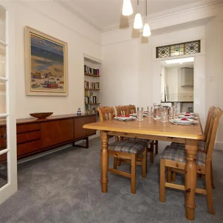 4 Draycott Terrace *